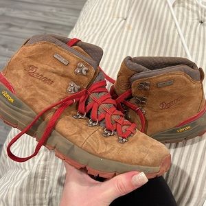 Danner hiking boots ❤️